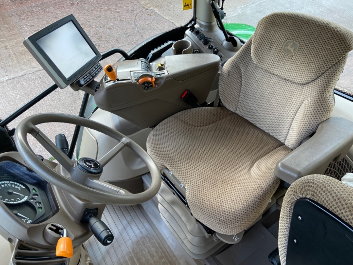 John Deere 6155R