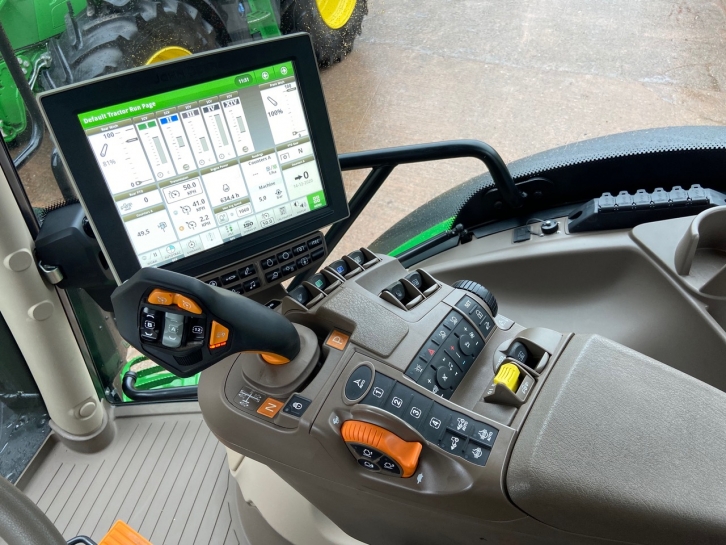 John Deere 6155R Ultimate