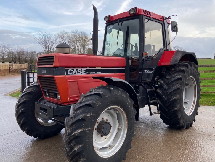 International 1255XL