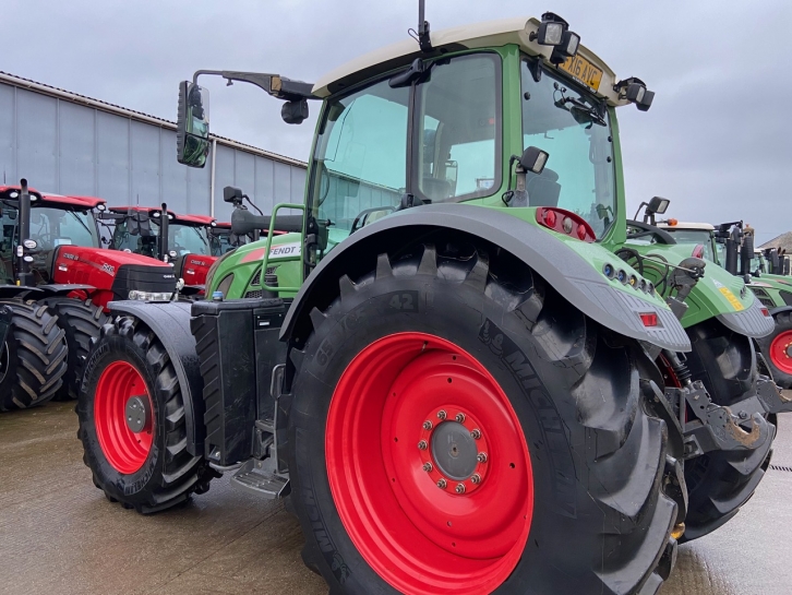 Fendt 724 Profi-Plus
