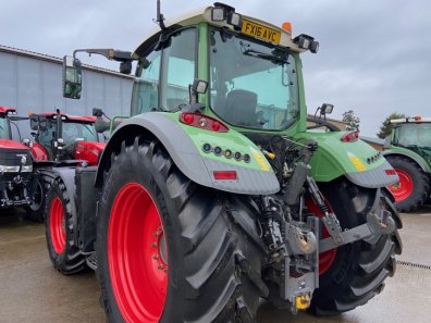 Fendt 724 Profi-Plus