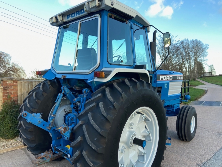 Ford TW35