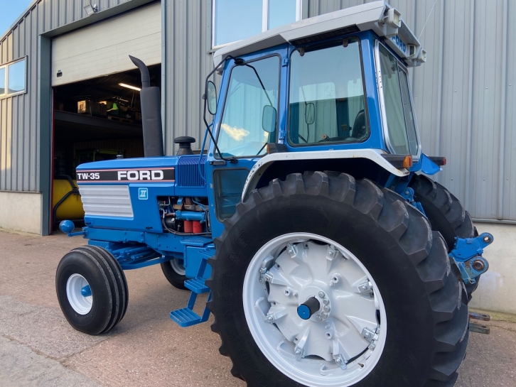 Ford TW35