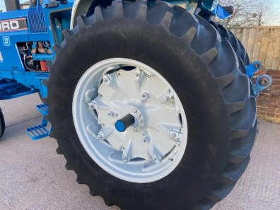 Ford TW35