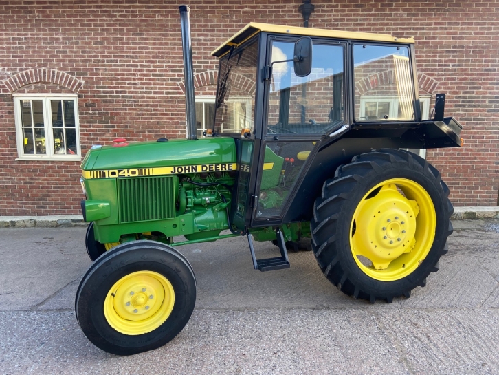 John Deere 1040