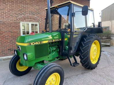 John Deere 1040