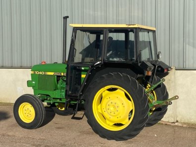 John Deere 1040