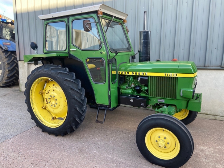 John Deere 1130