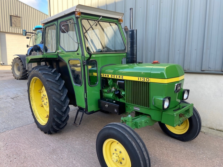 John Deere 1130