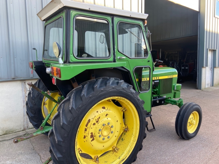 John Deere 1130