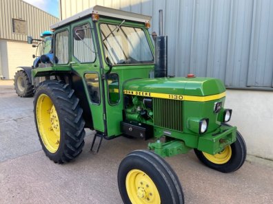 John Deere 1130