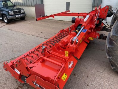 Kuhn HR 5004 power harrow