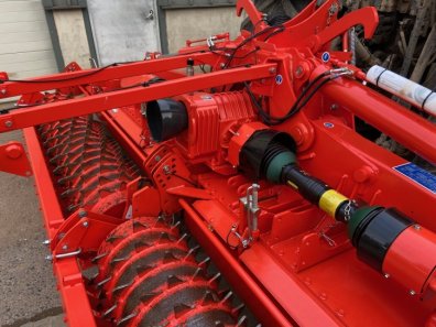 Kuhn HR 5004 power harrow