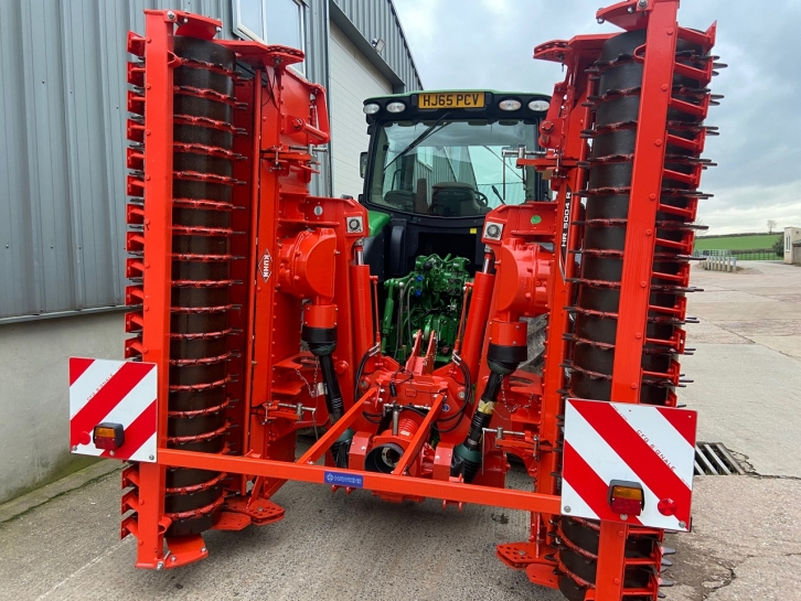 Kuhn HR 5004 power harrow
