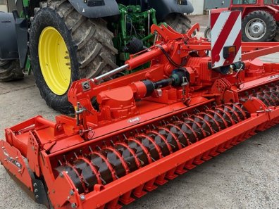 Kuhn HR 5004 power harrow