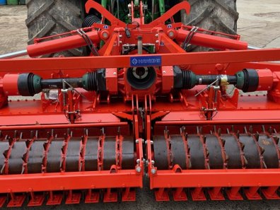 Kuhn HR 5004 power harrow
