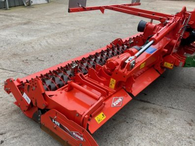 Kuhn HR 5004 power harrow