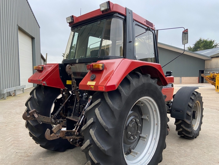 Case 1056XL