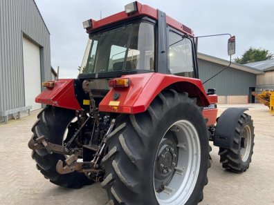 Case 1056XL