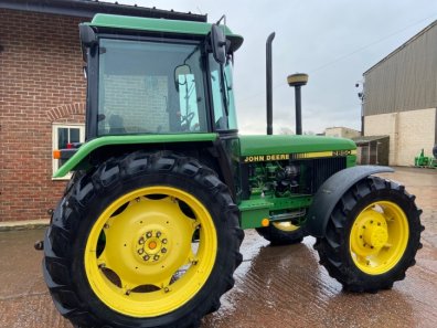 John Deere 2850