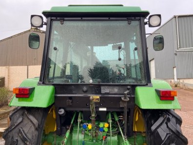 John Deere 2850