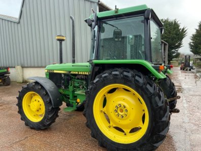 John Deere 2850