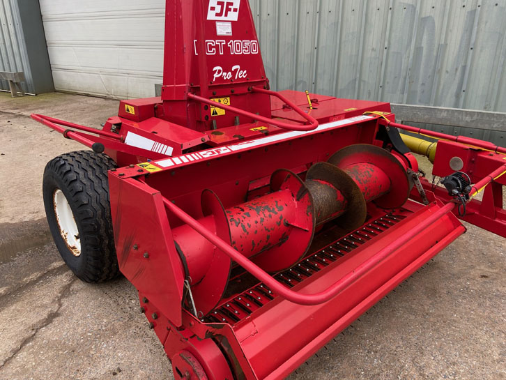 JF FCT 1050 Pro Tec trailed forager
