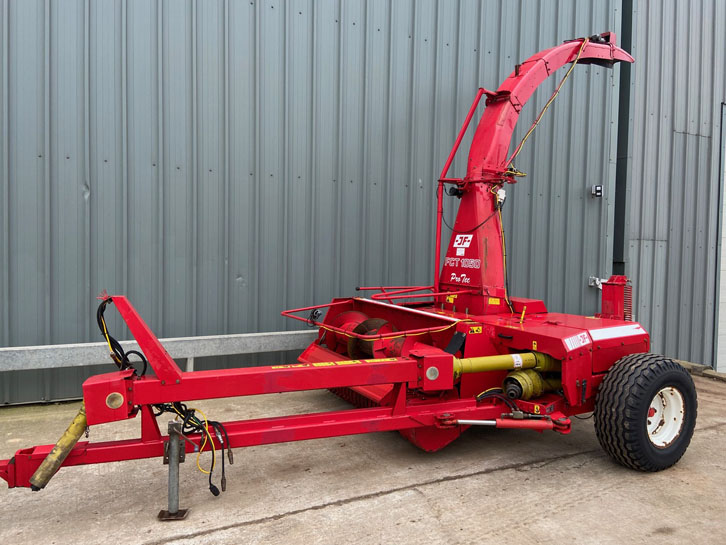 JF FCT 1050 Pro Tec trailed forager