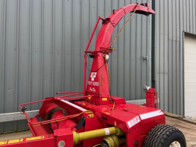 JF FCT 1050 Pro Tec trailed forager
