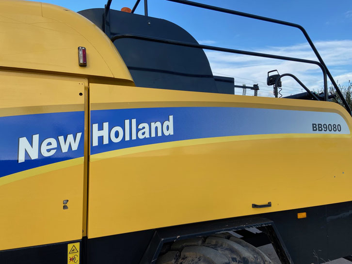New Holland BB9080 baler