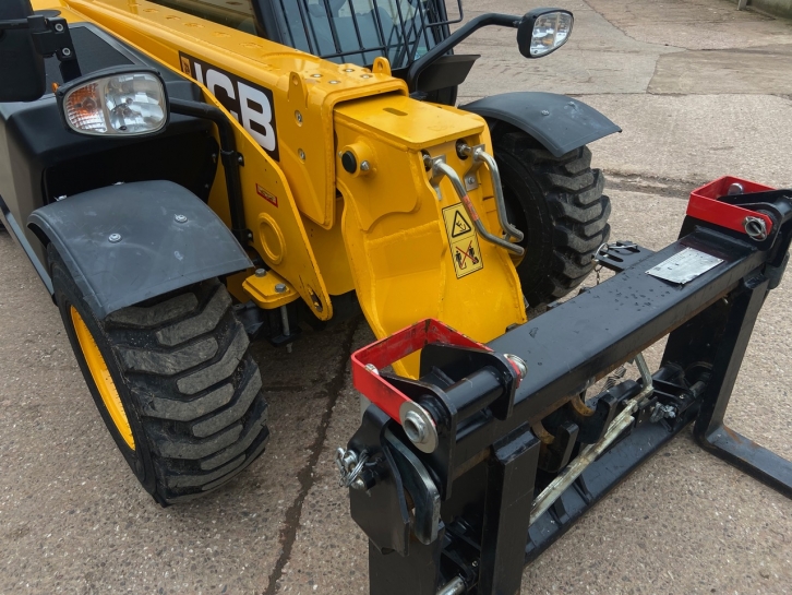 JCB 525-60 Hi-Vis telescopic