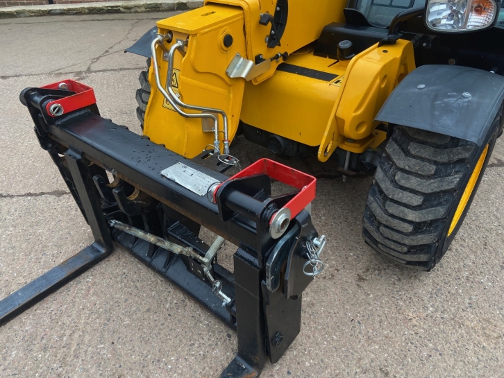 JCB 525-60 Hi-Vis telescopic
