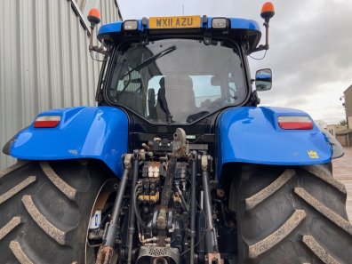 New Holland T7050