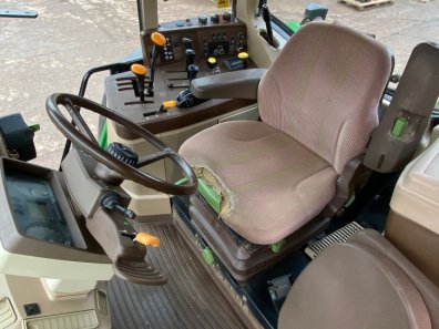John Deere 6410
