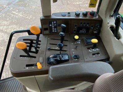 John Deere 6410