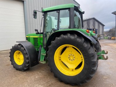 John Deere 6410