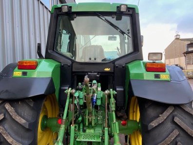 John Deere 6410
