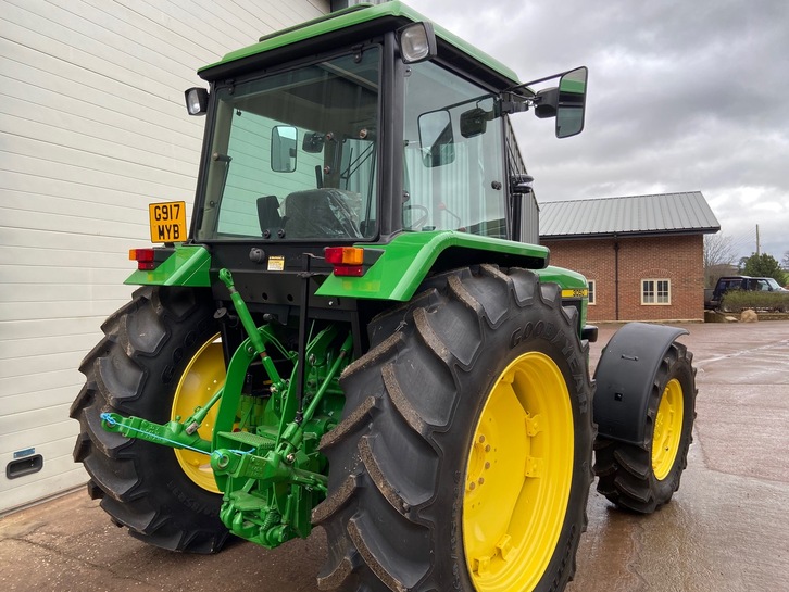 John Deere 3050