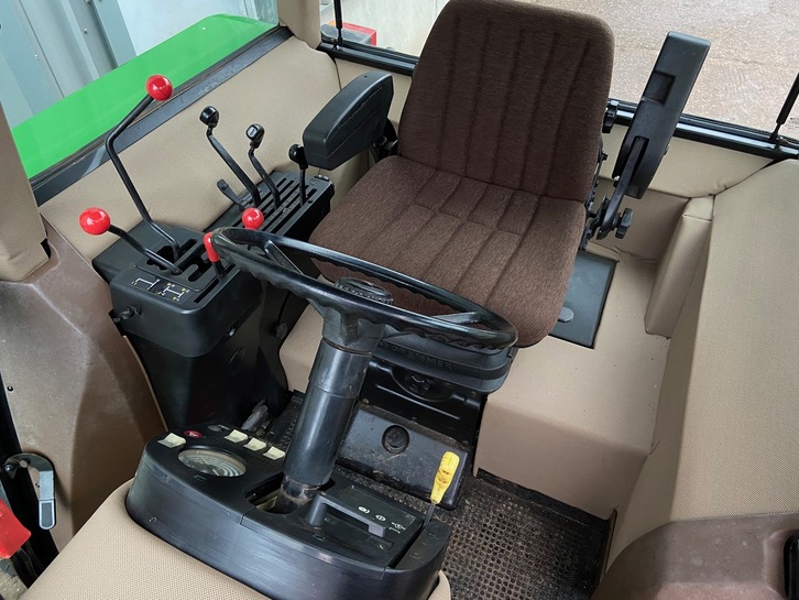 John Deere 3050