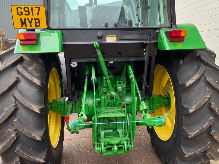 John Deere 3050