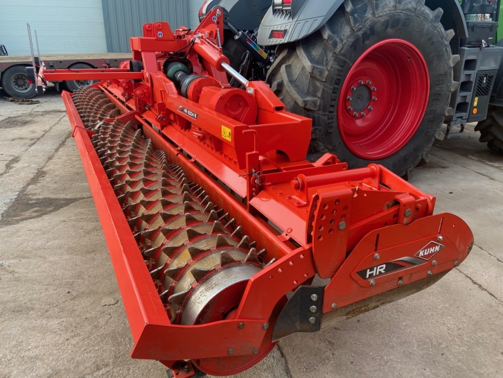 Kuhn HR6004 power harrow