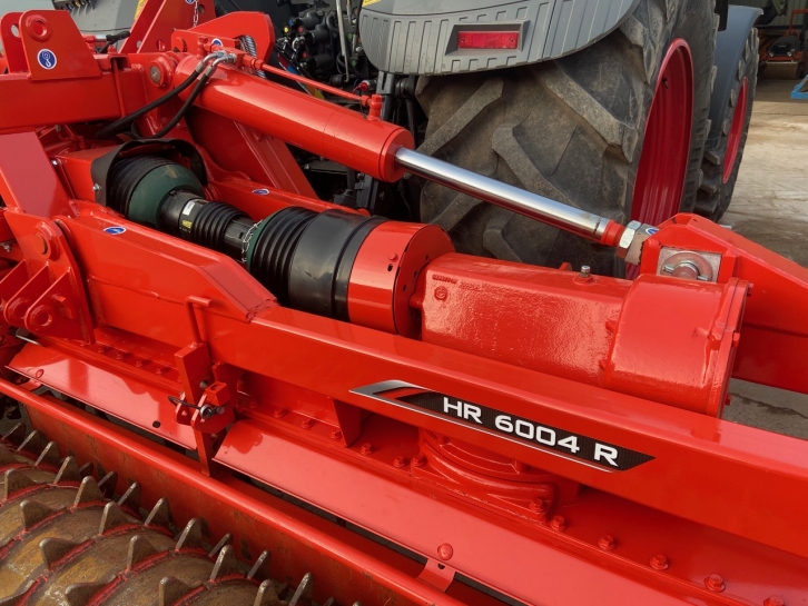 Kuhn HR6004 power harrow
