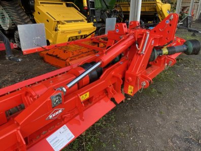 Kuhn HR6004 power harrow
