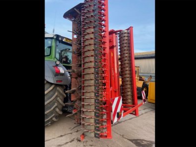 Kuhn HR6004 power harrow