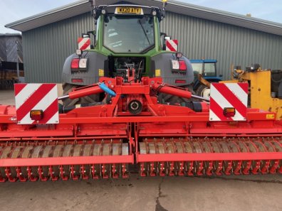 Kuhn HR6004 power harrow
