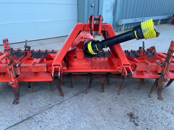 Kuhn HR 3003 power harrow