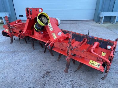 Kuhn HR 3003 power harrow