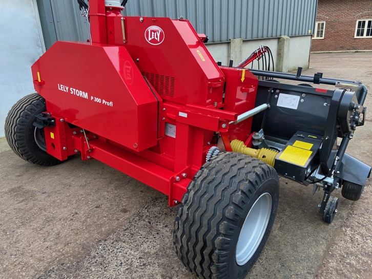 Lely Storm P300 treated forager