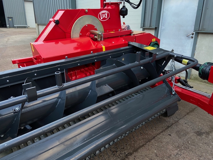 Lely Storm P300 treated forager