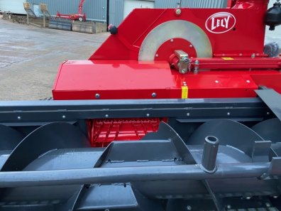 Lely Storm P300 treated forager